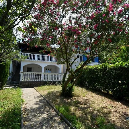 Apartment Pesja Omisalj Exterior photo
