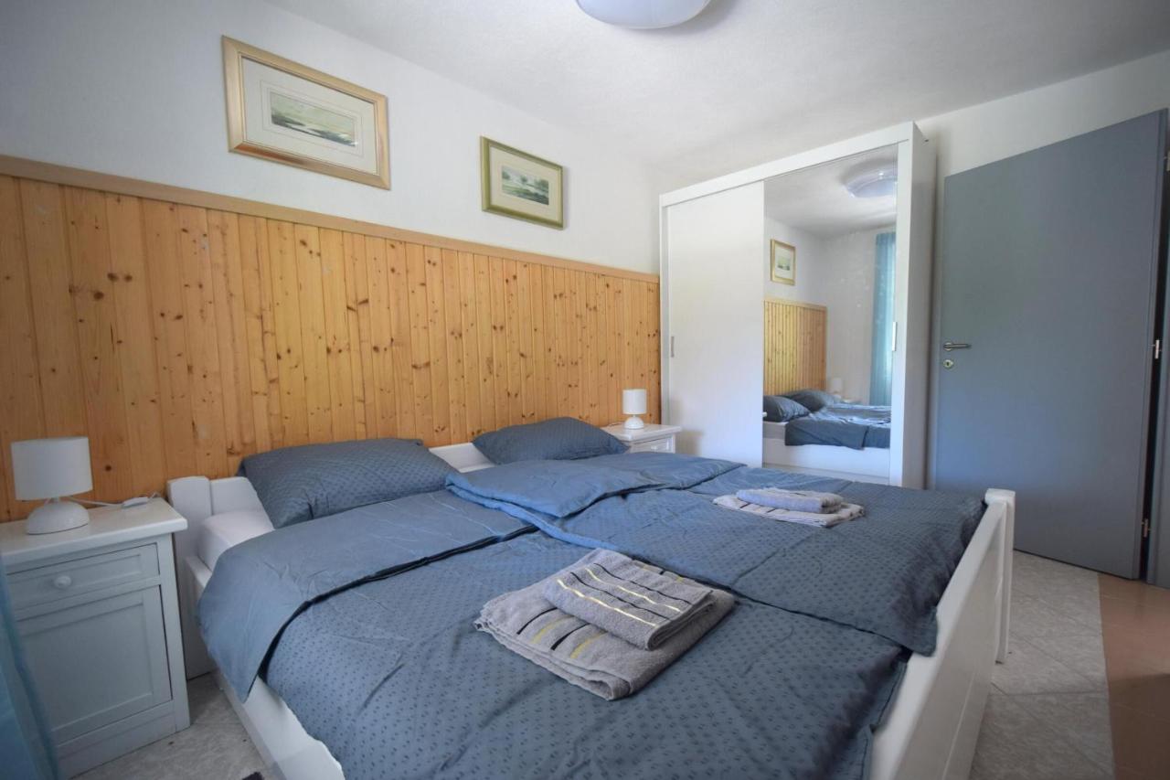 Apartment Pesja Omisalj